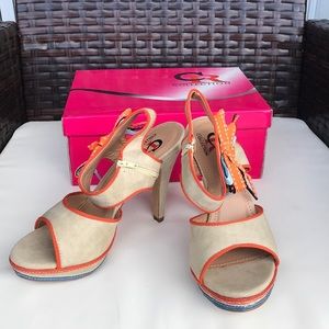 NWT CR Collection Sandals